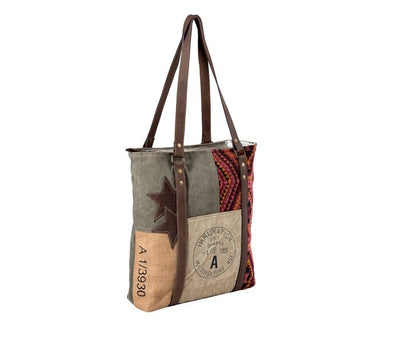 Singapore Port of Call Tote Bag