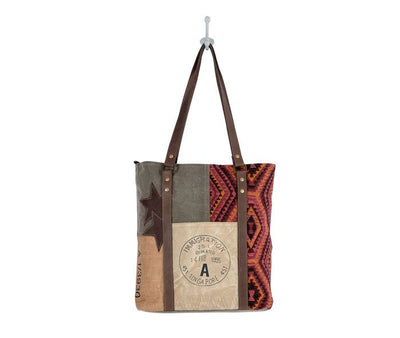 Singapore Port of Call Tote Bag